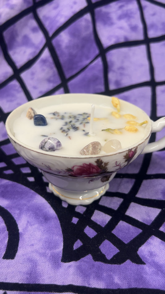 Tea cup candle